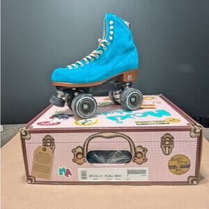 NEW Moxi Lolly Roller Skates Pool Blue Suede Outdoor Skating Womens 7 Retired